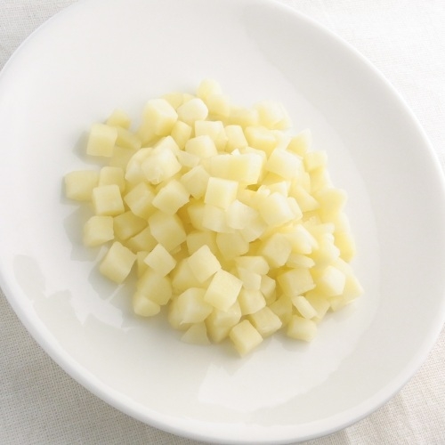 【冷野菜】　じゃがいも（メークイン）　角切り
