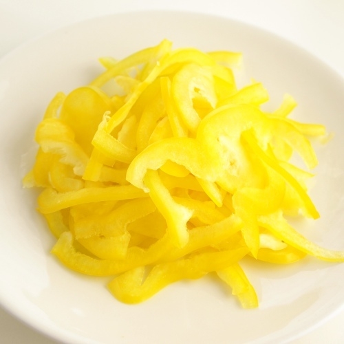 【冷野菜】　黄パプリカ　半月短冊