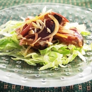 カツオのにんにく和えサラダ