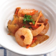 だいこんとにんじんのエビ炒め