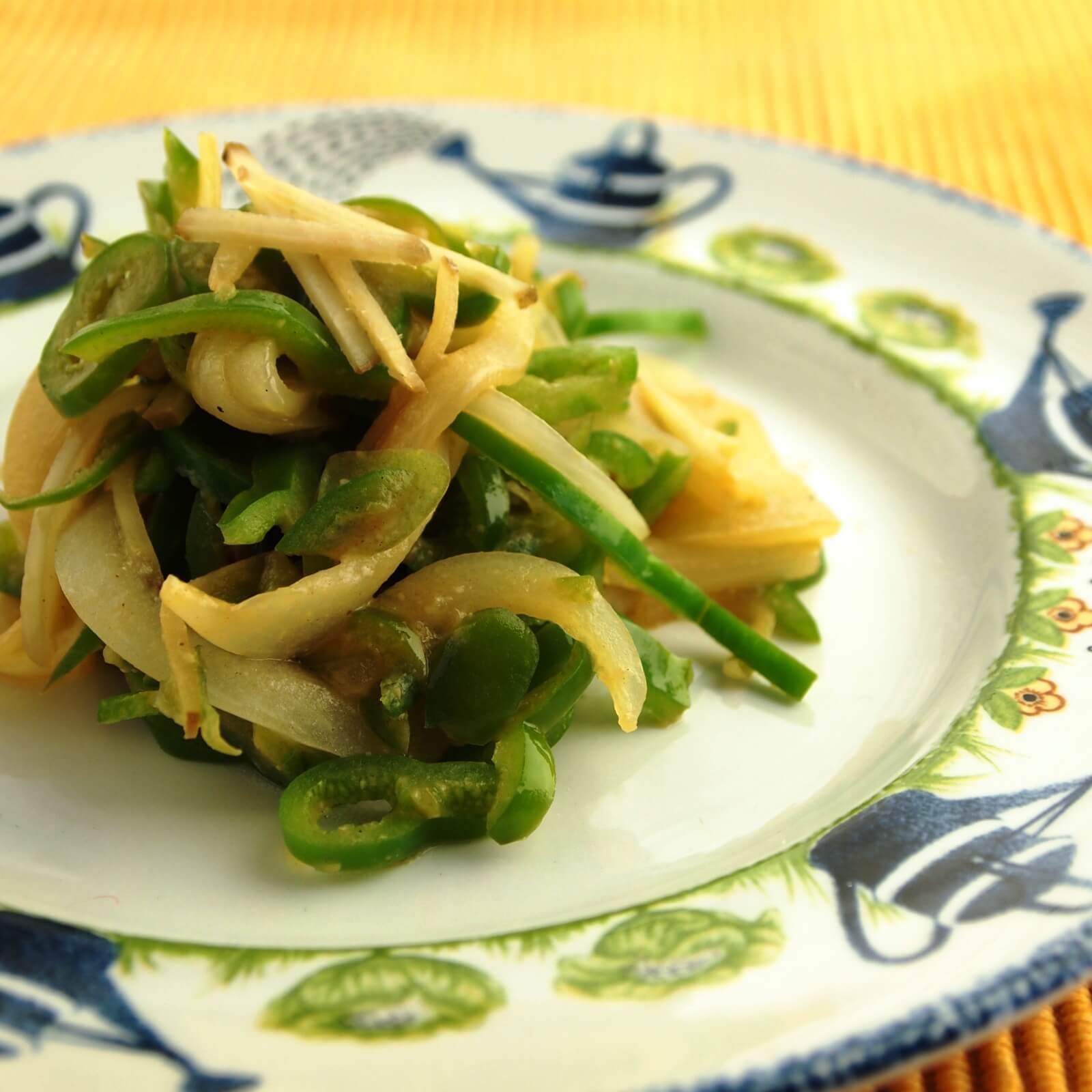 ピーマンとたまねぎのみそ炒め ピーマンとたまねぎのみそ炒め