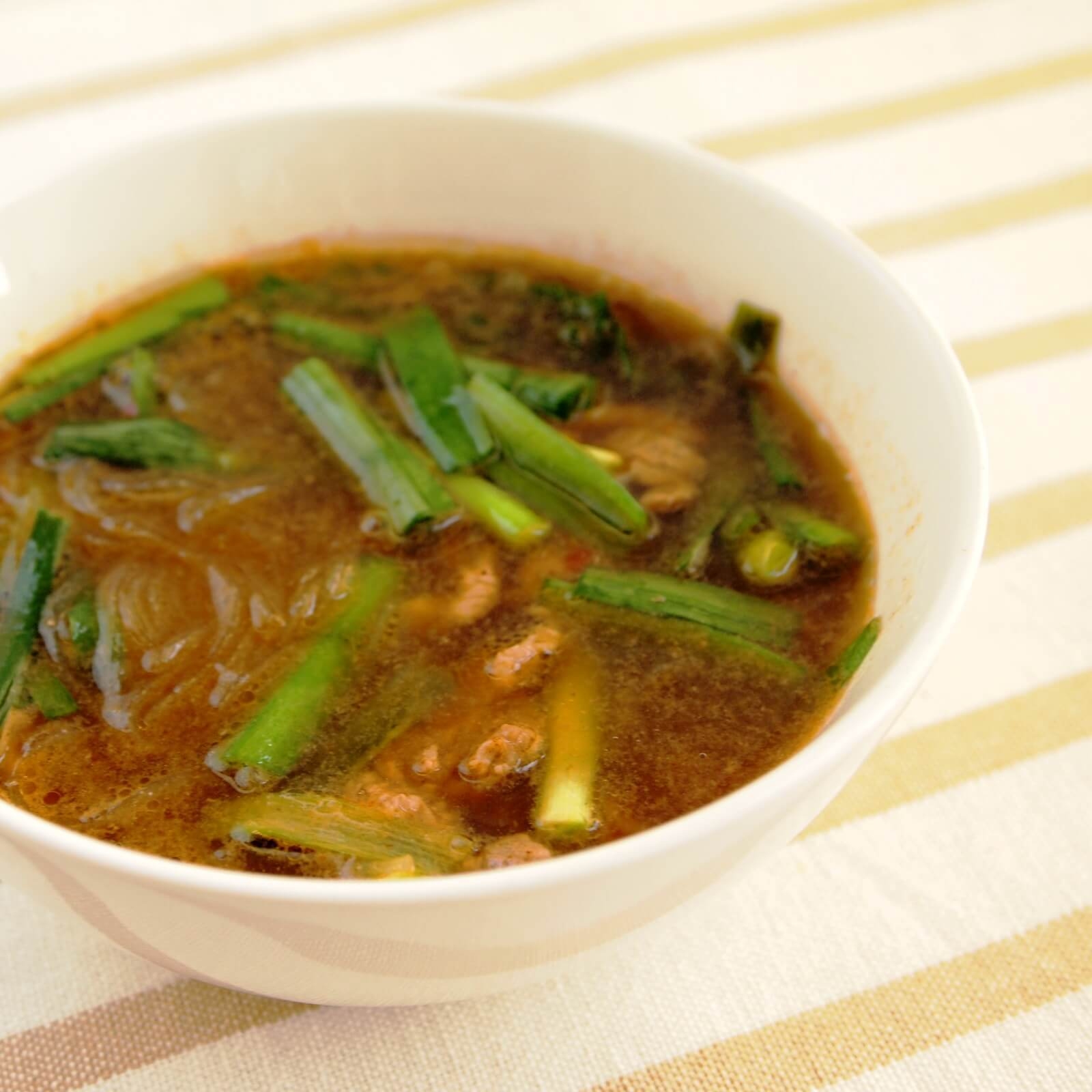 にらと牛肉のスープ 時短レシピ イエコックの宅配カット野菜を使って 素早くおいしく Iecook