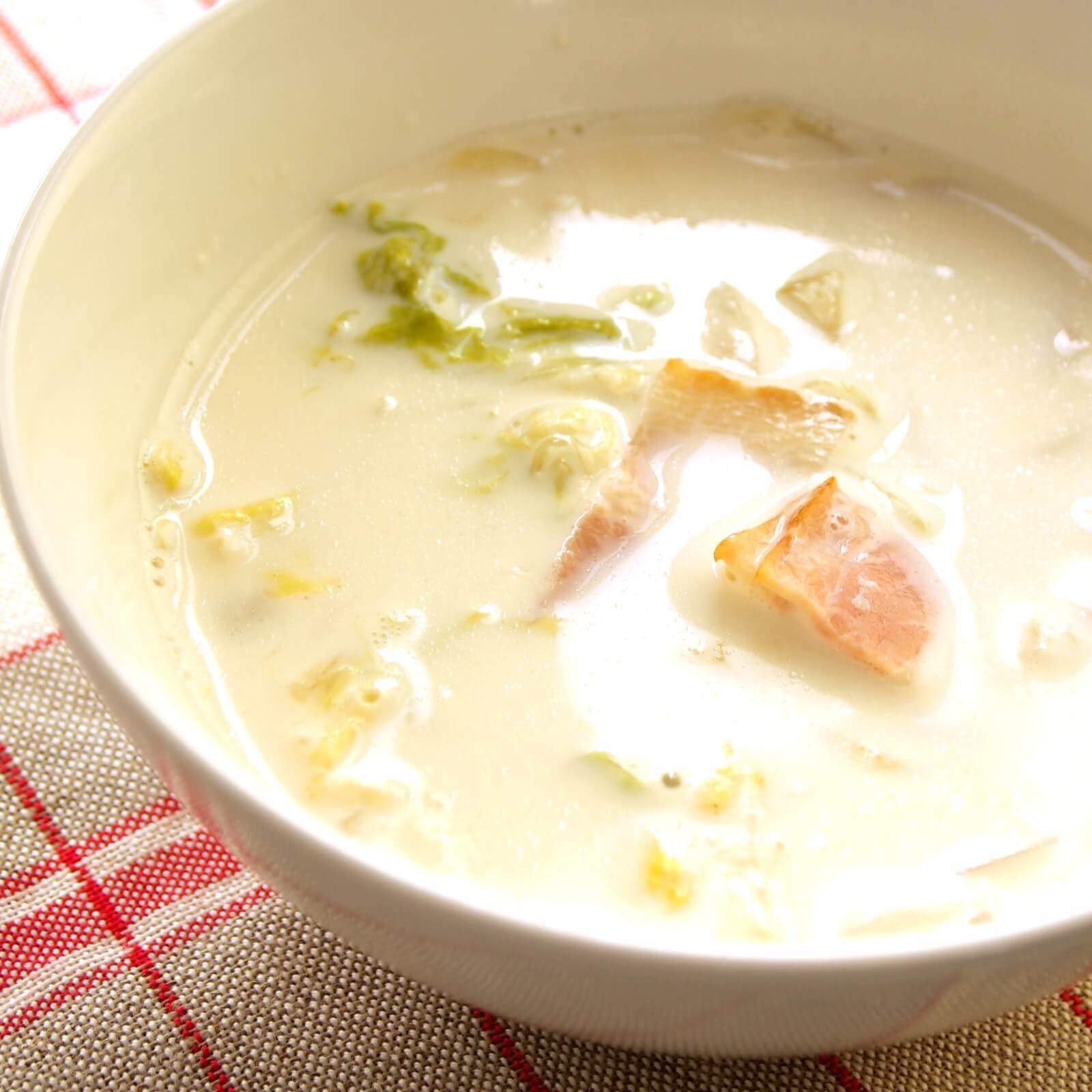 はくさいとベーコンのミルクスープ はくさいとベーコンのミルクスープ