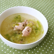 はくさいと鶏肉のしょうがスープ
